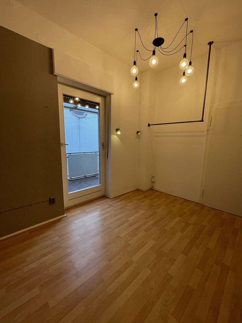 Prenájom bytu 2-izbový 99 m², Hindenburgerstr 96, Neustadt an der Weinstraße, Porýnie-Falcko Prenájom bytu 2-izbový 99 m², Hindenburgerstr 96, Neustadt an der Weinstraße, Porýnie-Falcko