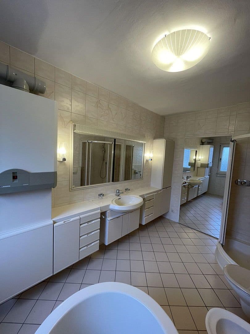 Prenájom bytu 2-izbový 99 m², Hindenburgerstr 96, Neustadt an der Weinstraße, Porýnie-Falcko Prenájom bytu 2-izbový 99 m², Hindenburgerstr 96, Neustadt an der Weinstraße, Porýnie-Falcko