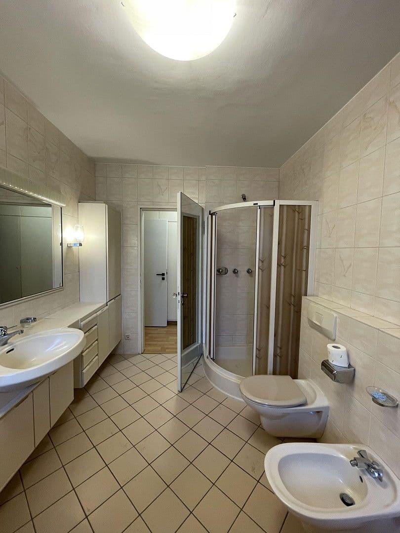 Prenájom bytu 2-izbový 99 m², Hindenburgerstr 96, Neustadt an der Weinstraße, Porýnie-Falcko Prenájom bytu 2-izbový 99 m², Hindenburgerstr 96, Neustadt an der Weinstraße, Porýnie-Falcko