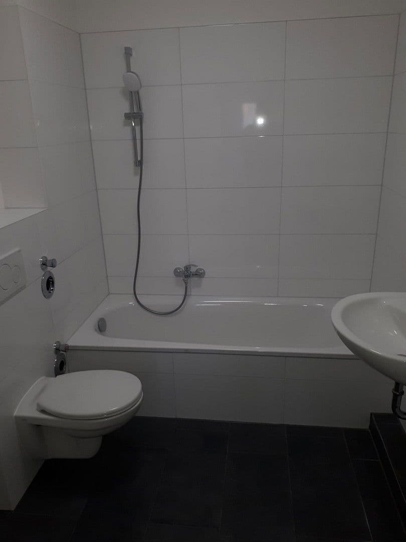 Prenájom bytu 2-izbový 62 m², Brahmsstr.16b, Lübeck, Šlezvicko-Holštajnsko Prenájom bytu 2-izbový 62 m², Brahmsstr.16b, Lübeck, Šlezvicko-Holštajnsko