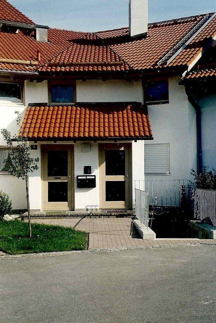 Prenájom bytu 1-izbový 92 m², Ebner-Eschenbach-Weg 4, Bruckmühl, Bavorsko Prenájom bytu 1-izbový 92 m², Ebner-Eschenbach-Weg 4, Bruckmühl, Bavorsko