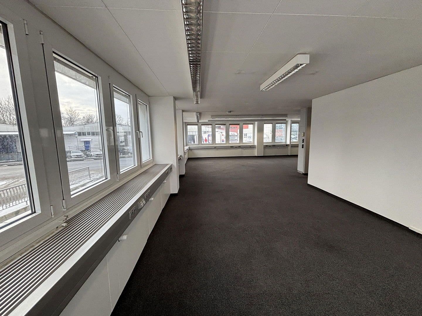 Prenájom kancelárie 200 m², Moselstr. 14, Neuss, Severné Porýnie - Westfálsko Prenájom kancelárie 200 m², Moselstr. 14, Neuss, Severné Porýnie - Westfálsko