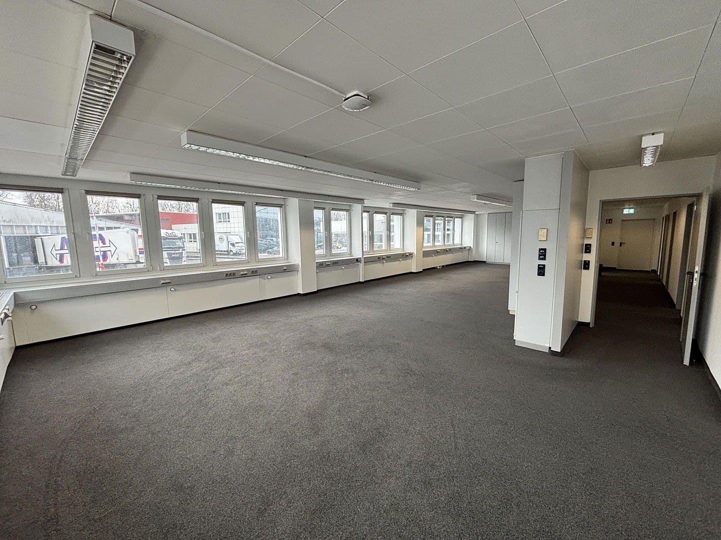 Prenájom kancelárie 200 m², Moselstr. 14, Neuss, Severné Porýnie - Westfálsko Prenájom kancelárie 200 m², Moselstr. 14, Neuss, Severné Porýnie - Westfálsko