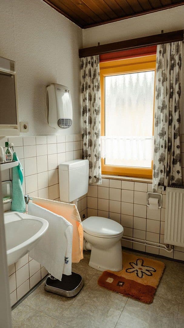 Predaj domu 102 m², pozemek 718 m², Oberstr. 35 / Hessenweg, Niederkassel, Severné Porýnie - Westfálsko Predaj domu 102 m², pozemek 718 m², Oberstr. 35 / Hessenweg, Niederkassel, Severné Porýnie - Westfálsko