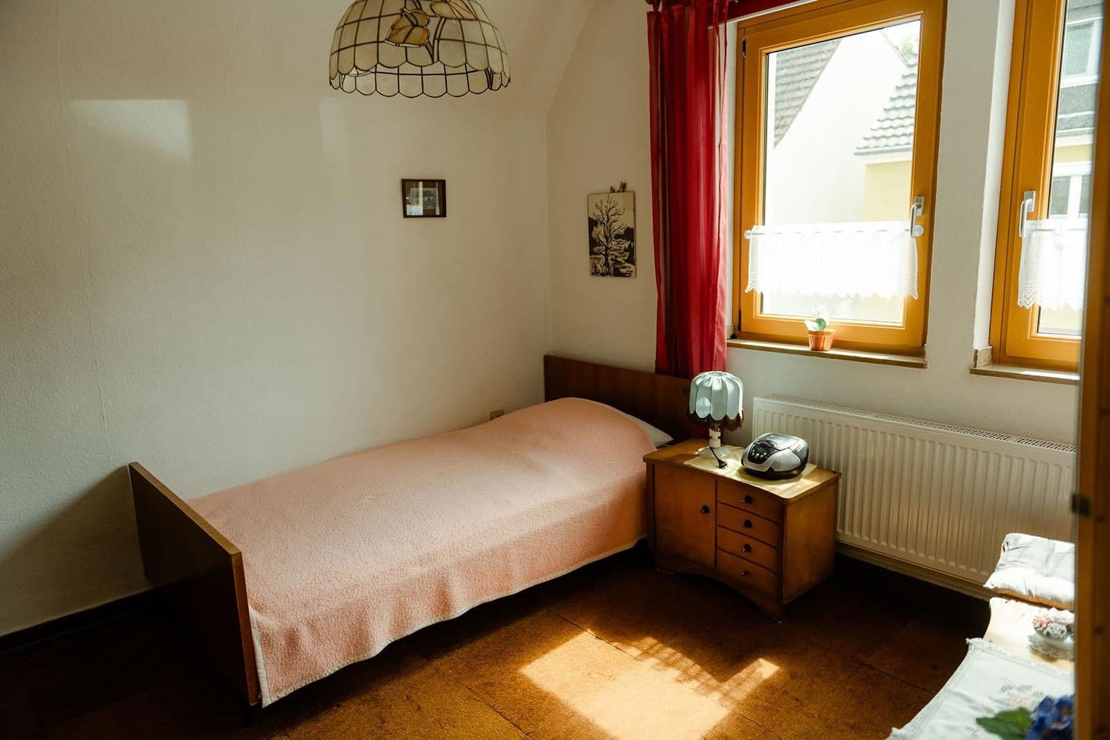 Predaj domu 102 m², pozemek 718 m², Oberstr. 35 / Hessenweg, Niederkassel, Severné Porýnie - Westfálsko Predaj domu 102 m², pozemek 718 m², Oberstr. 35 / Hessenweg, Niederkassel, Severné Porýnie - Westfálsko