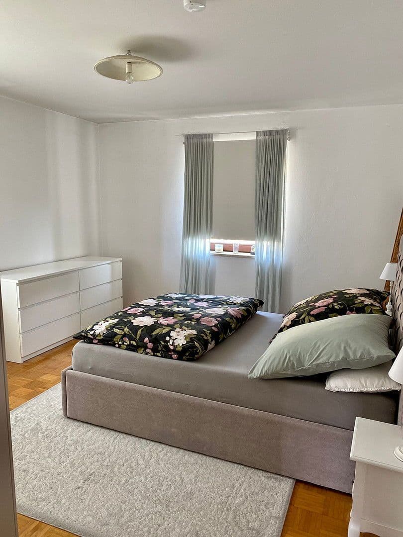 Prenájom bytu 2-izbový 55 m², Salierstrasse 4, München, Bavorsko Prenájom bytu 2-izbový 55 m², Salierstrasse 4, München, Bavorsko