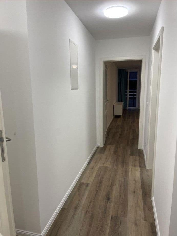 Prenájom bytu 3-izbový 82 m², Koblenz, Porýnie-Falcko Prenájom bytu 3-izbový 82 m², Koblenz, Porýnie-Falcko