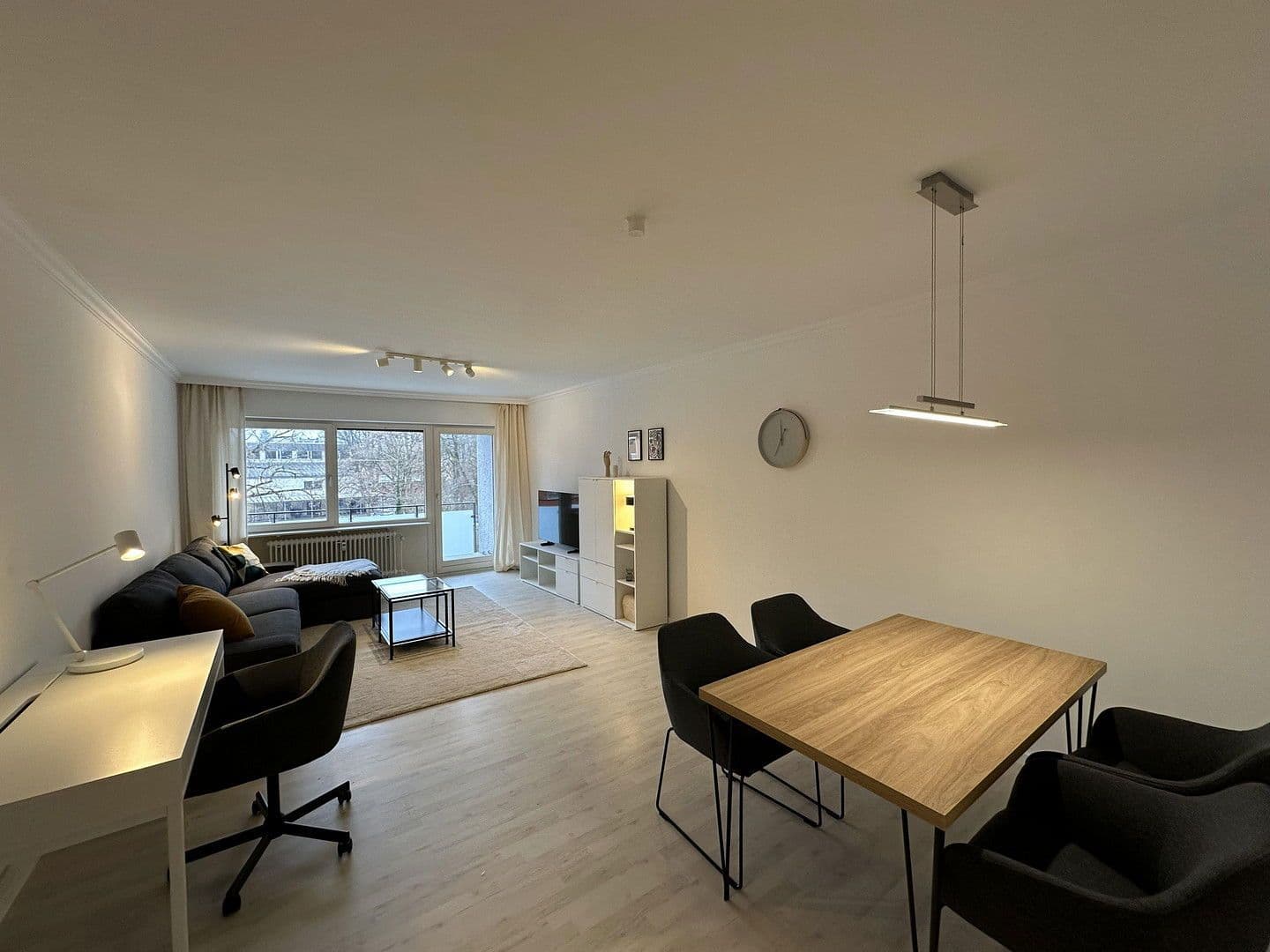 Prenájom bytu 2-izbový 71 m², Muenchen, Bavorsko Prenájom bytu 2-izbový 71 m², Muenchen, Bavorsko