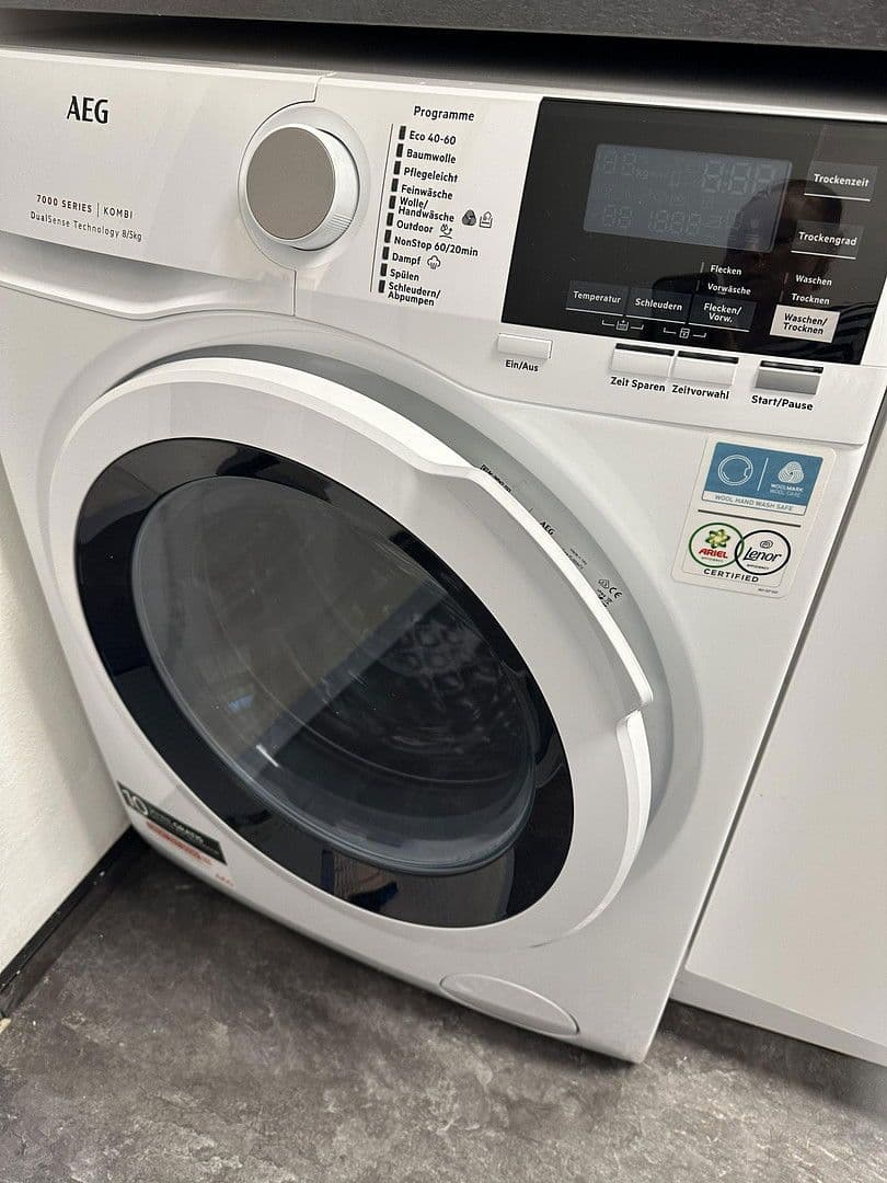 Prenájom bytu 2-izbový 71 m², Muenchen, Bavorsko Prenájom bytu 2-izbový 71 m², Muenchen, Bavorsko