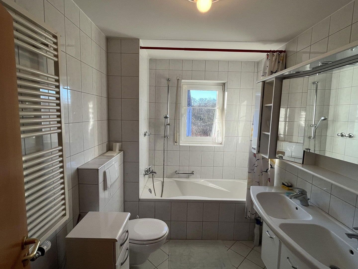 Predaj domu 153 m², pozemek 189 m², Karlsruhe, Bádensko-Wurttembersko Predaj domu 153 m², pozemek 189 m², Karlsruhe, Bádensko-Wurttembersko