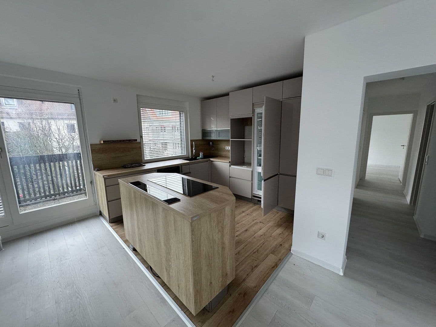 Prenájom bytu 4-izbový 110 m², Nürnberg (Mögeldorf), Bavorsko Prenájom bytu 4-izbový 110 m², Nürnberg (Mögeldorf), Bavorsko