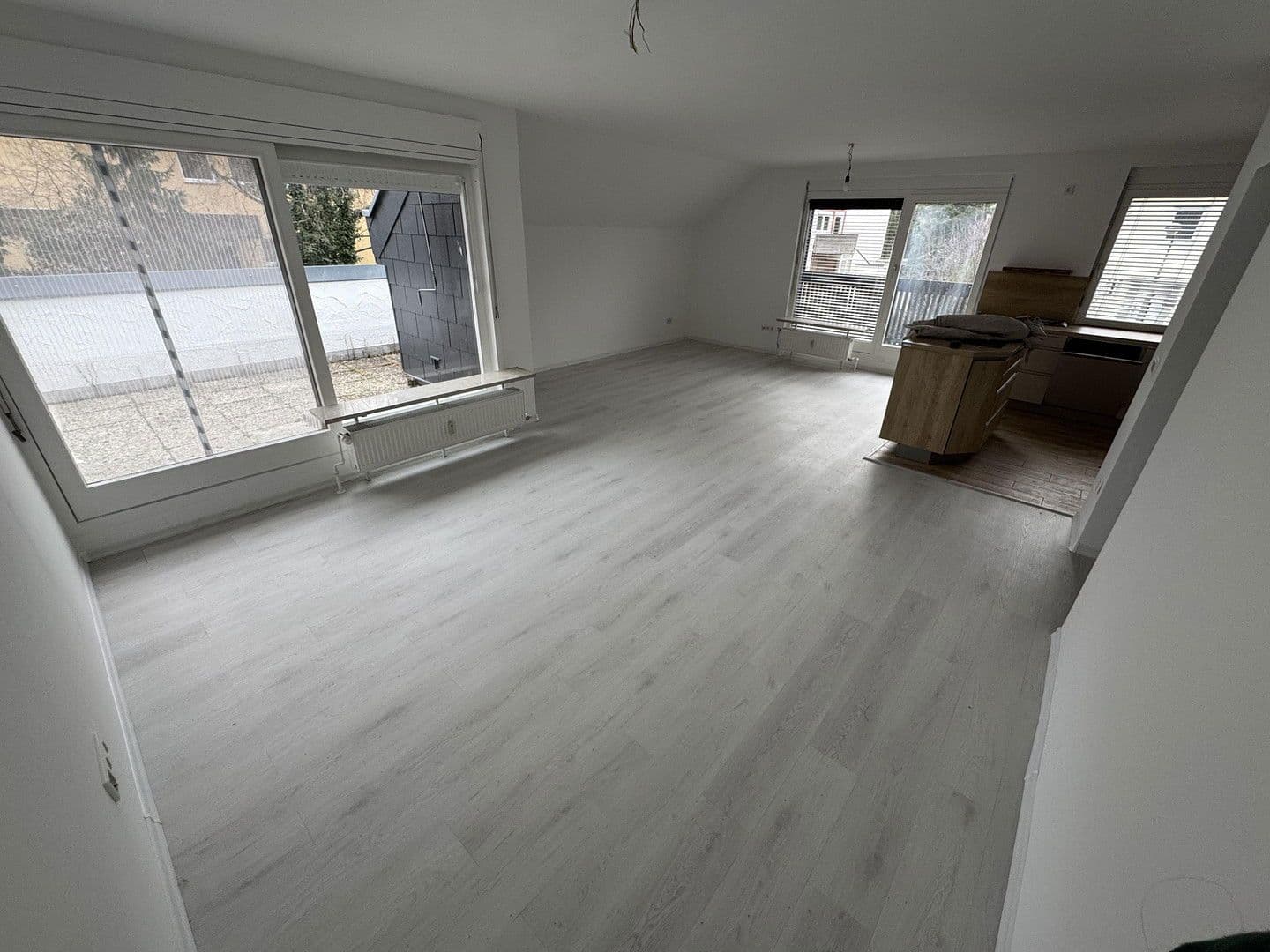 Prenájom bytu 4-izbový 110 m², Nürnberg (Mögeldorf), Bavorsko Prenájom bytu 4-izbový 110 m², Nürnberg (Mögeldorf), Bavorsko