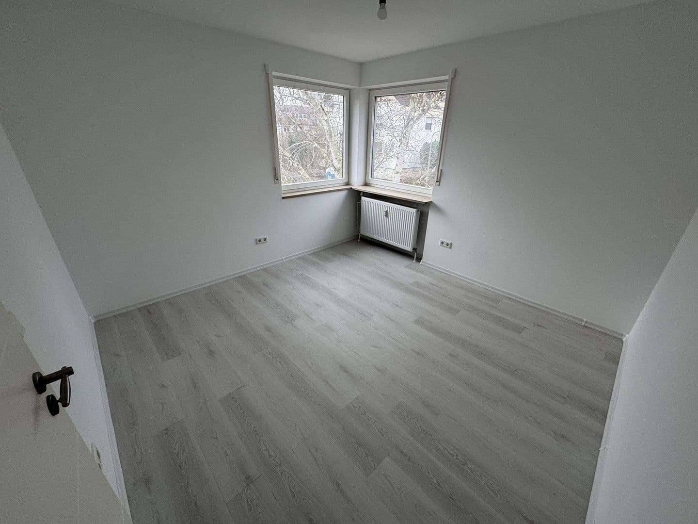 Prenájom bytu 4-izbový 110 m², Nürnberg (Mögeldorf), Bavorsko Prenájom bytu 4-izbový 110 m², Nürnberg (Mögeldorf), Bavorsko