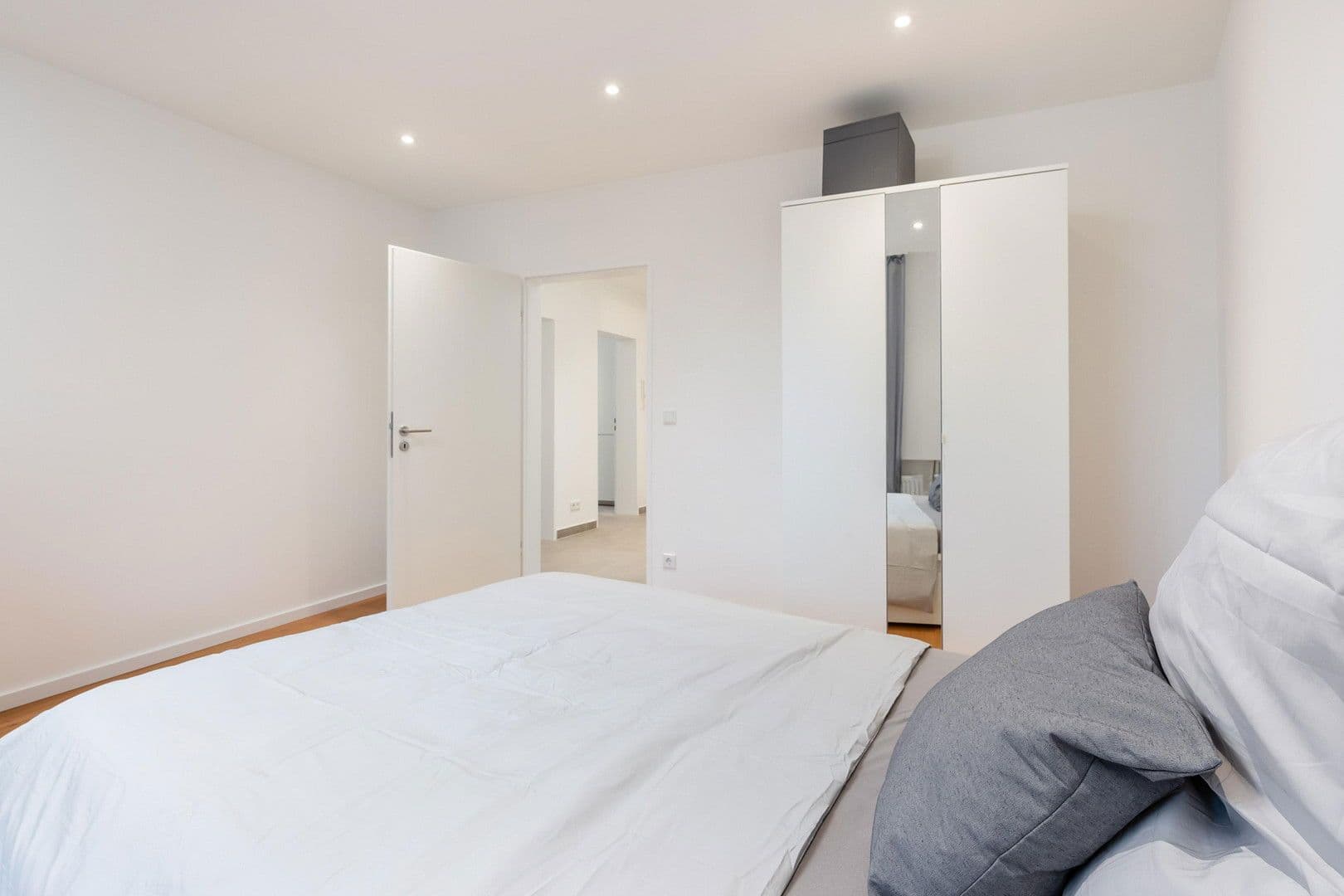 Prenájom bytu 62 m², Spichernstraße 60, Düsseldorf, Severné Porýnie - Westfálsko Prenájom bytu 62 m², Spichernstraße 60, Düsseldorf, Severné Porýnie - Westfálsko