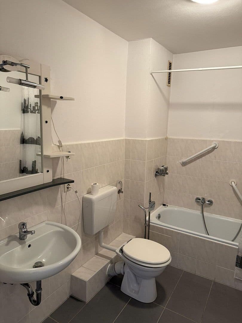 Prenájom bytu 3-izbový 78 m², Schlachthofstraße 9, Häfen - Bremerhaven, Brémy Prenájom bytu 3-izbový 78 m², Schlachthofstraße 9, Häfen - Bremerhaven, Brémy