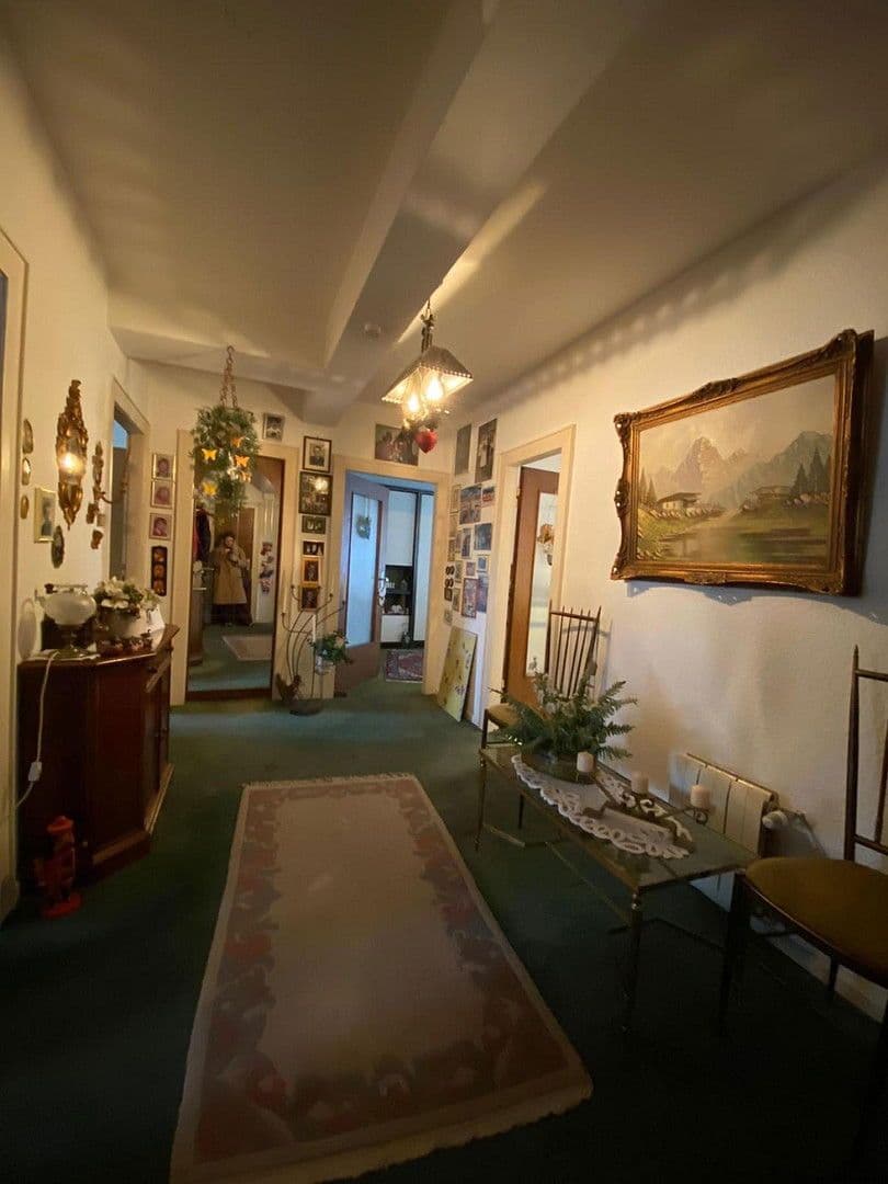 Predaj bytu 3-izbový 94 m², Rather Kirchplatz 1, Düsseldorf, Severné Porýnie - Westfálsko Predaj bytu 3-izbový 94 m², Rather Kirchplatz 1, Düsseldorf, Severné Porýnie - Westfálsko