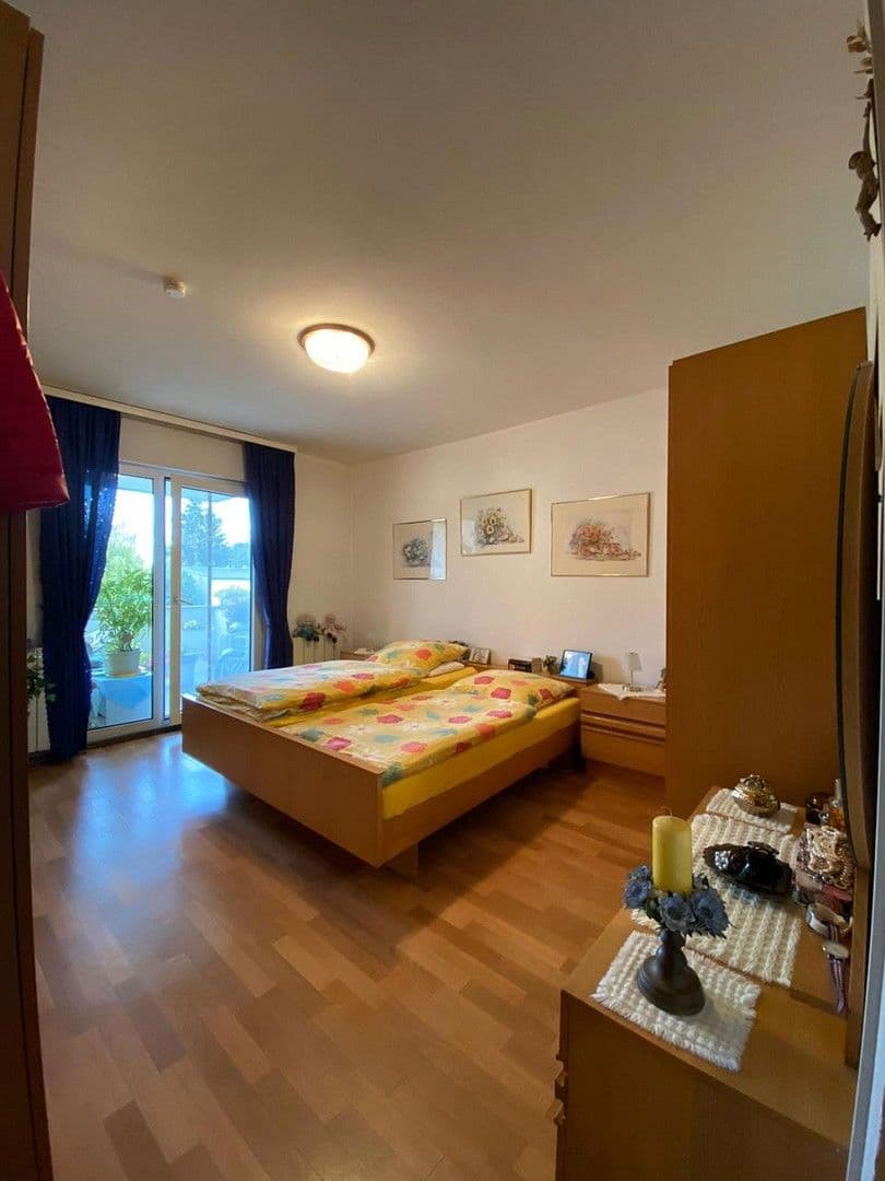 Predaj bytu 3-izbový 94 m², Rather Kirchplatz 1, Düsseldorf, Severné Porýnie - Westfálsko Predaj bytu 3-izbový 94 m², Rather Kirchplatz 1, Düsseldorf, Severné Porýnie - Westfálsko