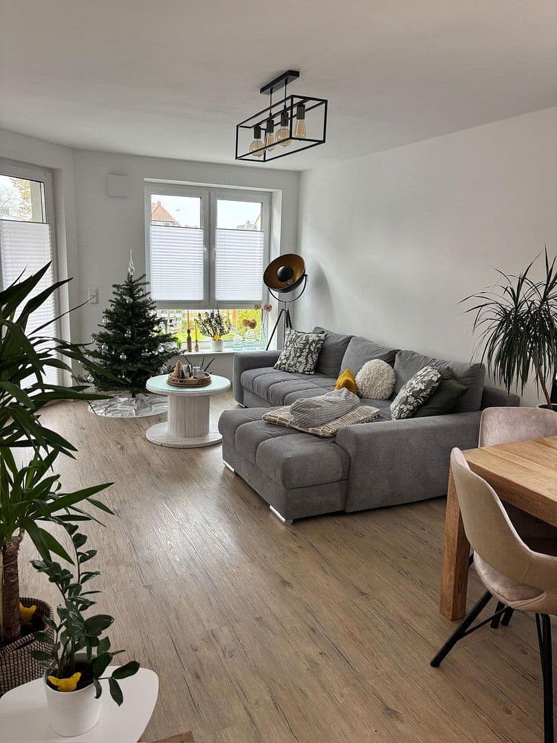 Prenájom bytu 3-izbový 82 m², Lüneburger Straße 89, Winsen (Luhe), Dolné Sasko Prenájom bytu 3-izbový 82 m², Lüneburger Straße 89, Winsen (Luhe), Dolné Sasko