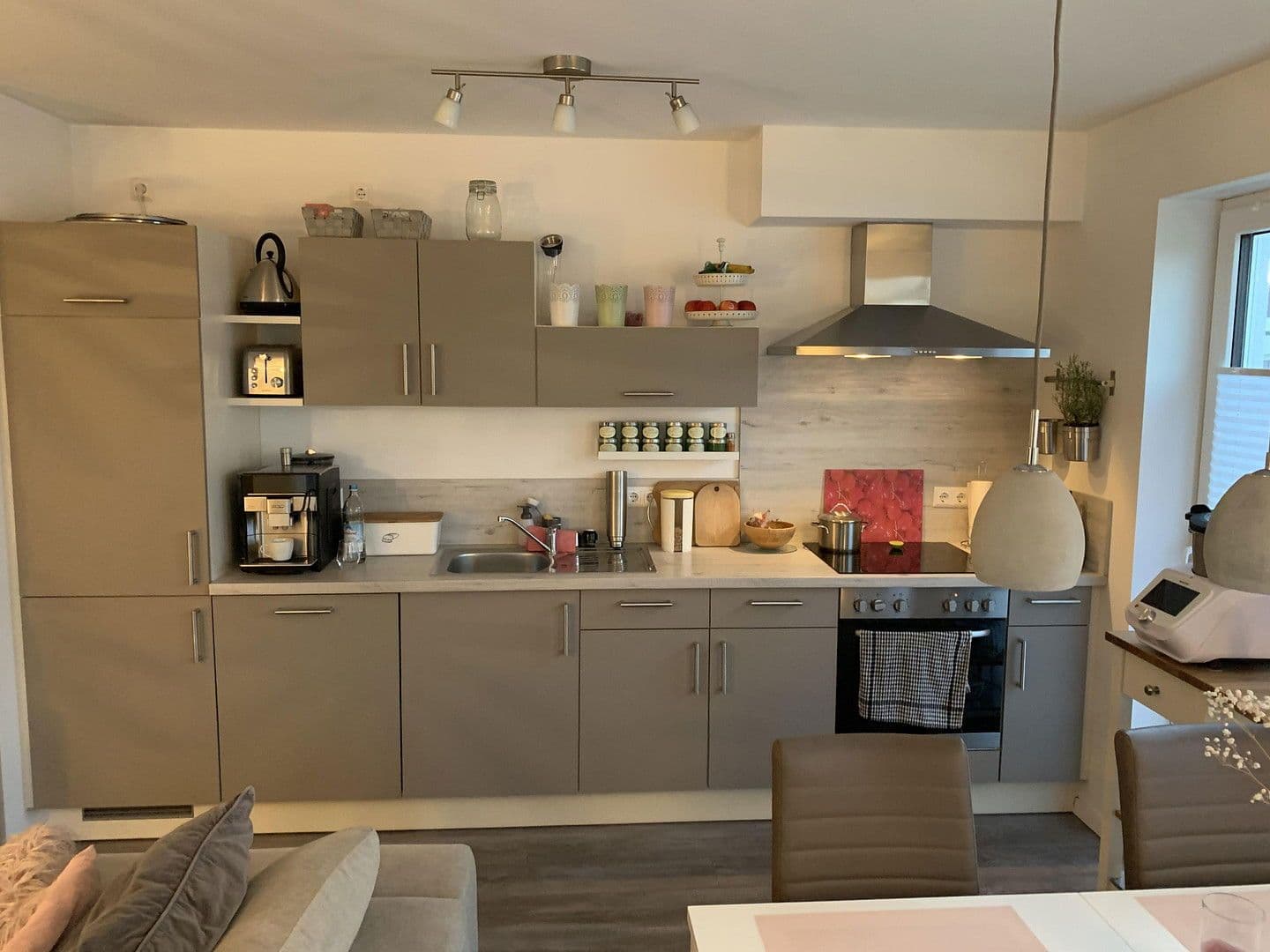 Predaj domu 206 m², pozemek 517 m², Elsenfeld, Bavorsko Predaj domu 206 m², pozemek 517 m², Elsenfeld, Bavorsko