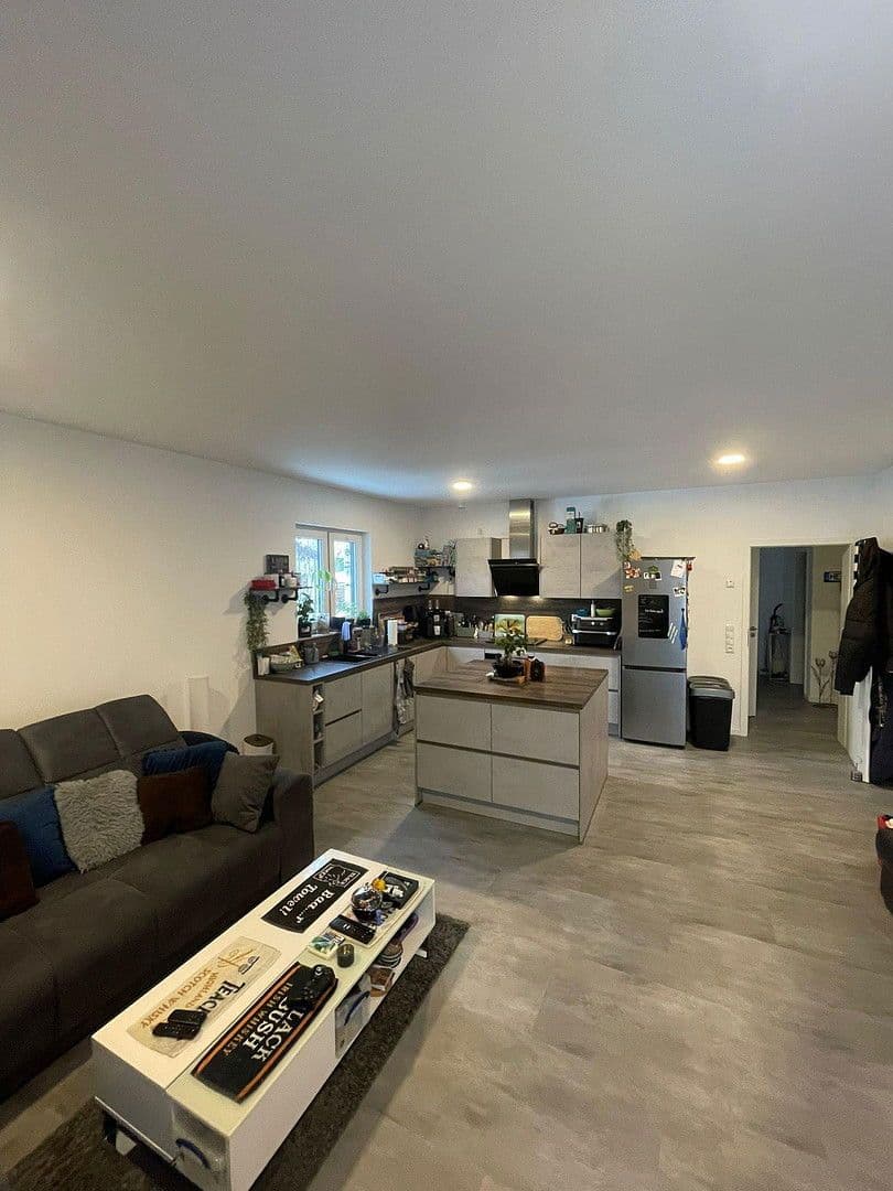 Prenájom bytu 3-izbový 90 m², Goethestraße 4, Sarstedt, Dolné Sasko Prenájom bytu 3-izbový 90 m², Goethestraße 4, Sarstedt, Dolné Sasko