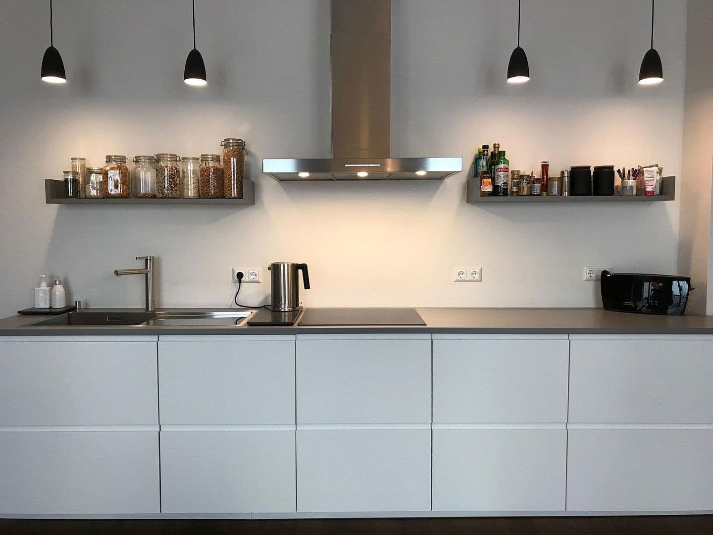 Predaj bytu 5-izbový 156 m², Berlin, Berlín Predaj bytu 5-izbový 156 m², Berlin, Berlín