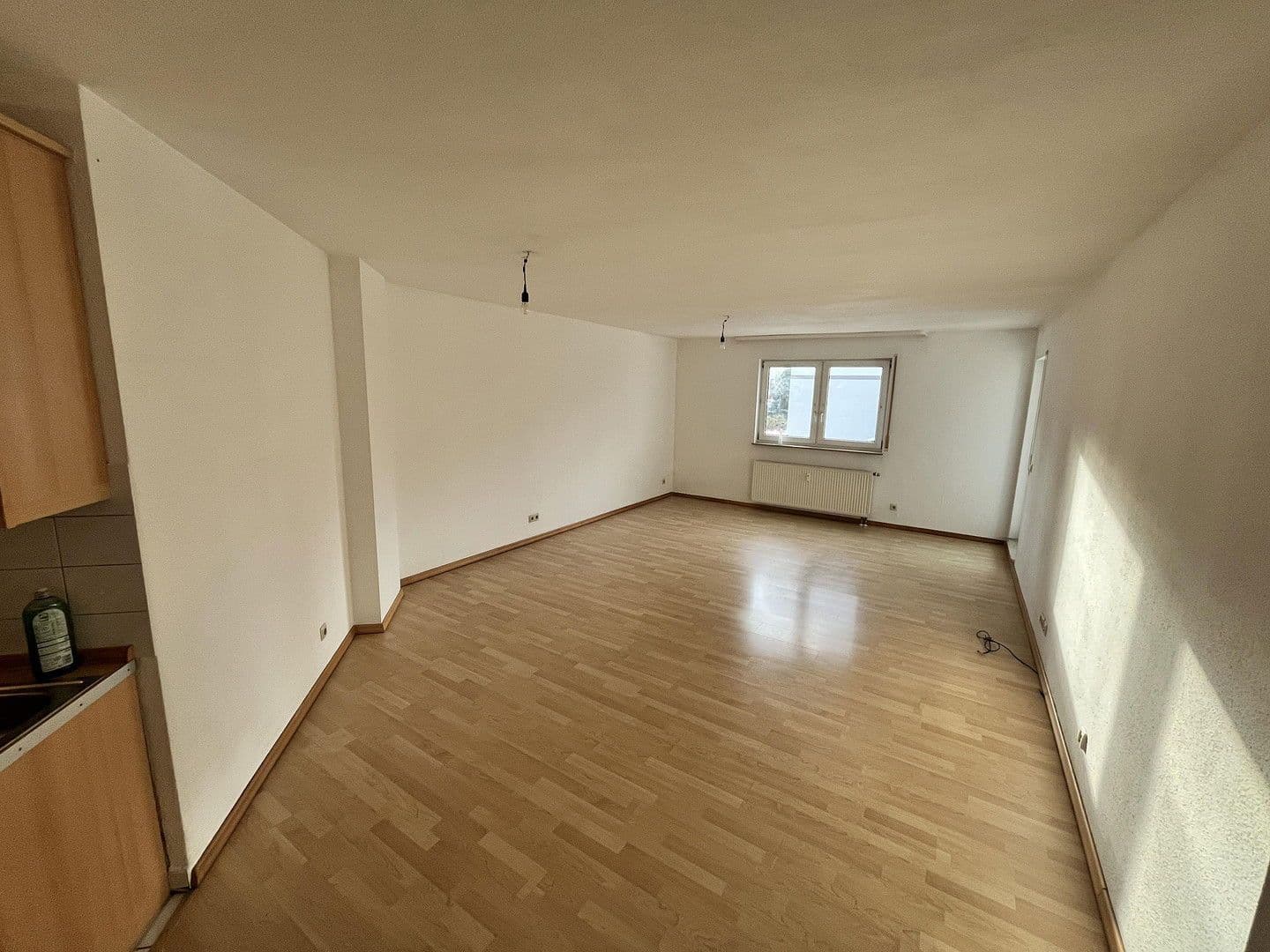 Prenájom bytu 2-izbový 64 m², Daimlerstr. 14, Wiesbaden, Hesensko Prenájom bytu 2-izbový 64 m², Daimlerstr. 14, Wiesbaden, Hesensko