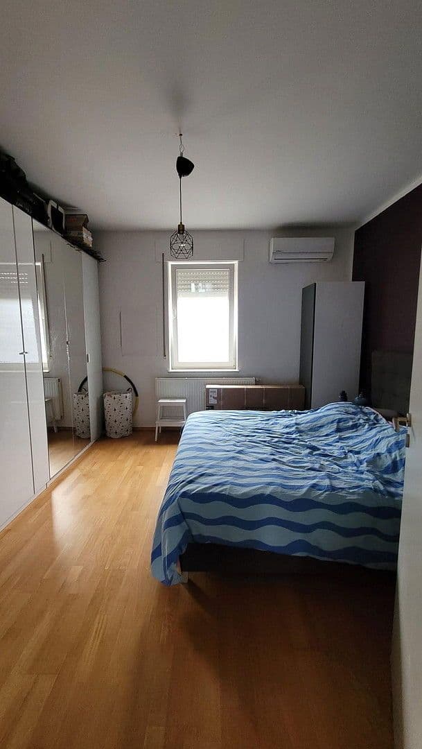 Prenájom bytu 3-izbový 95 m², Breilstr. 9, Oberhausen, Severné Porýnie - Westfálsko Prenájom bytu 3-izbový 95 m², Breilstr. 9, Oberhausen, Severné Porýnie - Westfálsko