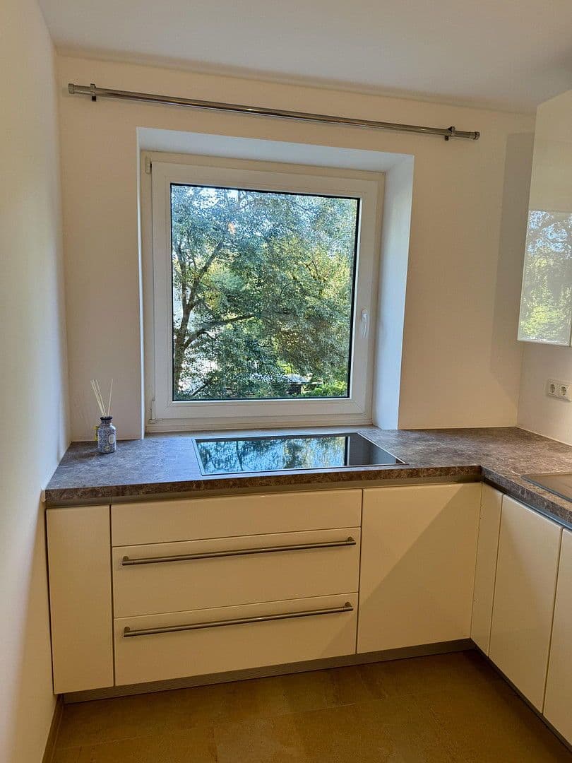 Predaj bytu 3-izbový 70 m², Engadiner Strasse 36, München, Bavorsko Predaj bytu 3-izbový 70 m², Engadiner Strasse 36, München, Bavorsko