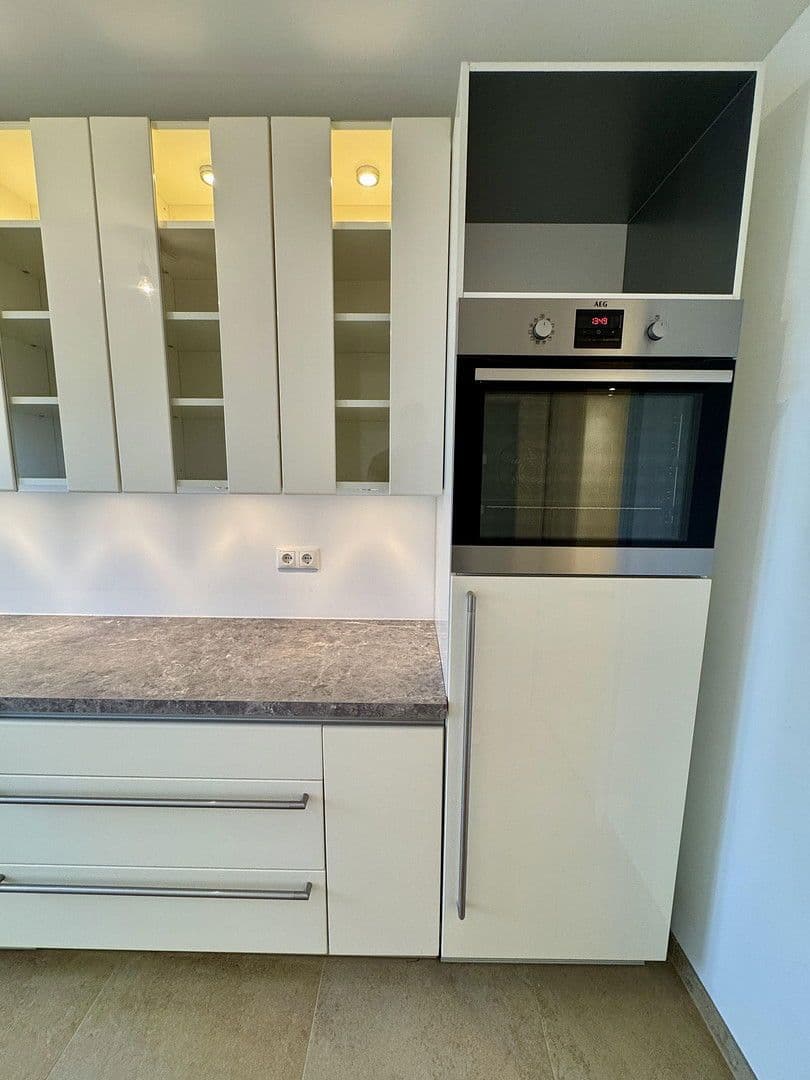 Predaj bytu 3-izbový 70 m², Engadiner Strasse 36, München, Bavorsko Predaj bytu 3-izbový 70 m², Engadiner Strasse 36, München, Bavorsko