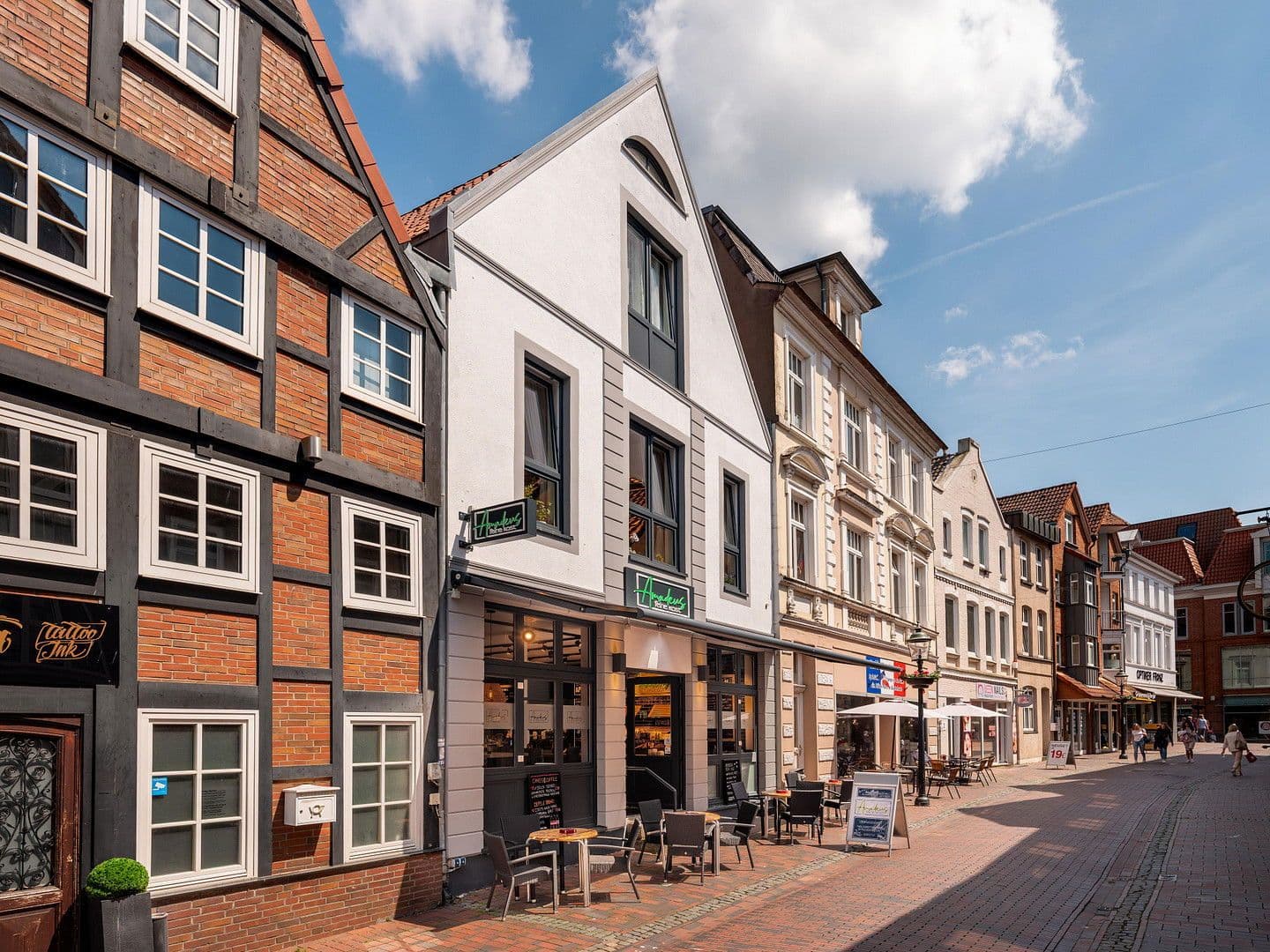 Predaj domu 250 m², pozemek 152 m², Ritterstrasse 12, Buxtehude, Dolné Sasko Predaj domu 250 m², pozemek 152 m², Ritterstrasse 12, Buxtehude, Dolné Sasko