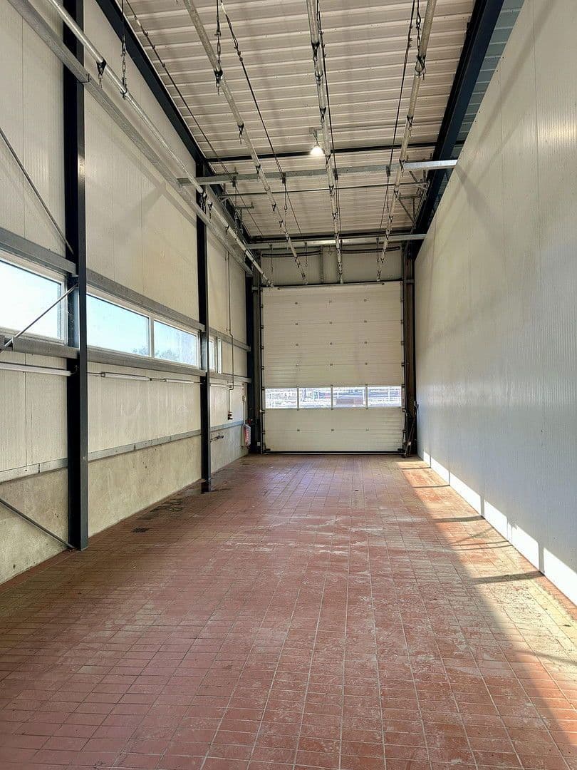 Prenájom nebytového priestoru 720 m², Lüneburg, Dolné Sasko Prenájom nebytového priestoru 720 m², Lüneburg, Dolné Sasko