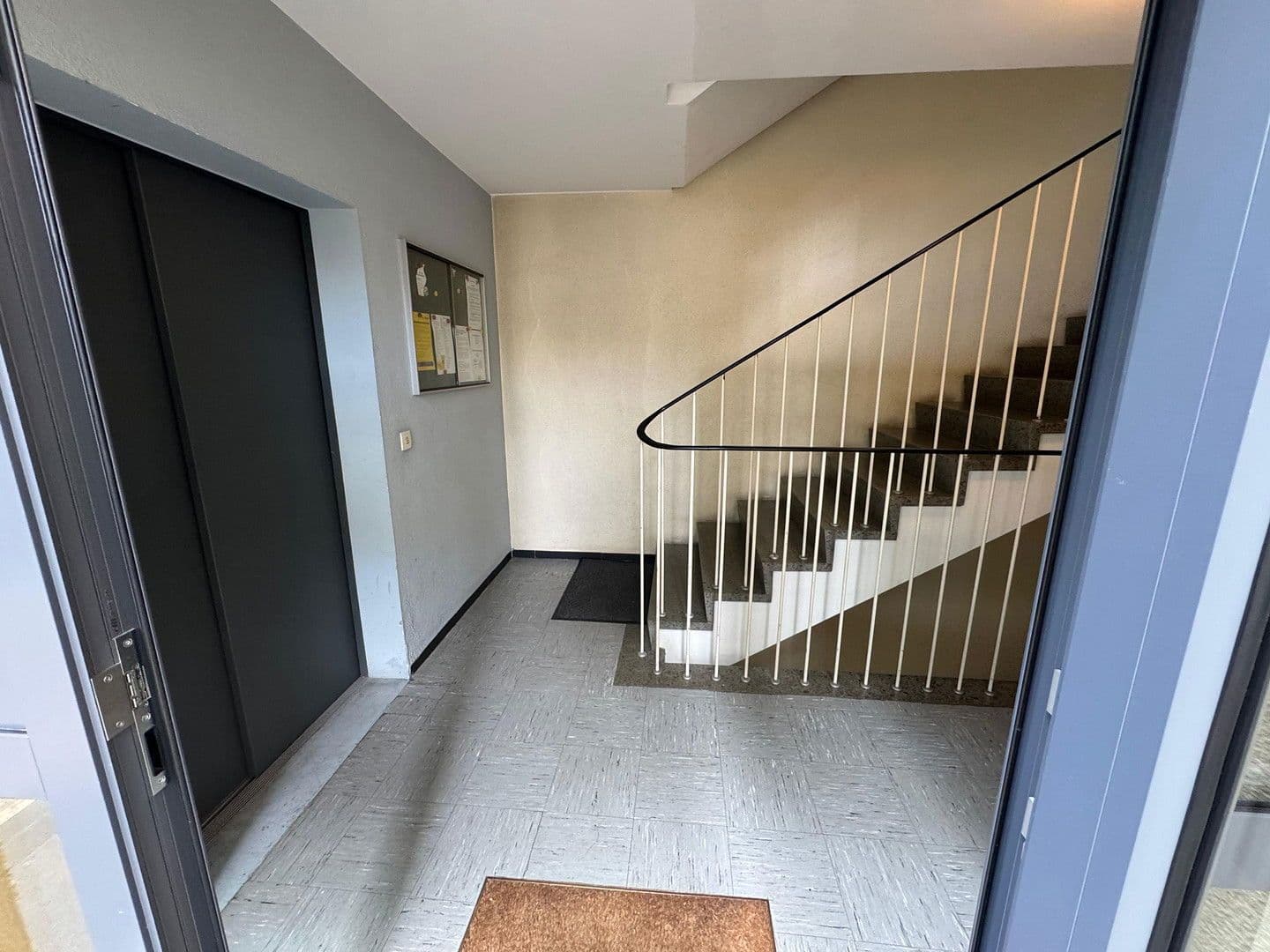 Prenájom bytu 2-izbový 66 m², Sittenbacher Straße, Nürnberg, Bavorsko Prenájom bytu 2-izbový 66 m², Sittenbacher Straße, Nürnberg, Bavorsko