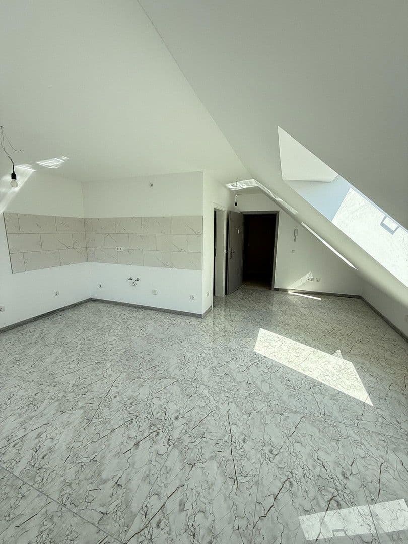 Prenájom bytu 2-izbový 60 m², Kirburger Weg 41, Köln, Severné Porýnie - Westfálsko Prenájom bytu 2-izbový 60 m², Kirburger Weg 41, Köln, Severné Porýnie - Westfálsko