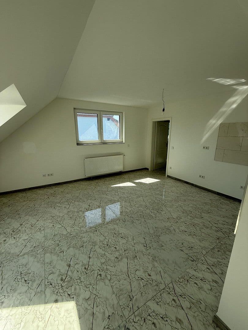 Prenájom bytu 2-izbový 60 m², Kirburger Weg 41, Köln, Severné Porýnie - Westfálsko Prenájom bytu 2-izbový 60 m², Kirburger Weg 41, Köln, Severné Porýnie - Westfálsko