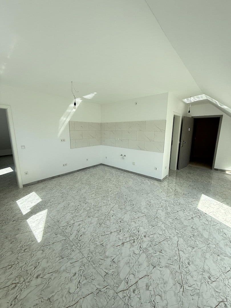 Prenájom bytu 2-izbový 60 m², Kirburger Weg 41, Köln, Severné Porýnie - Westfálsko Prenájom bytu 2-izbový 60 m², Kirburger Weg 41, Köln, Severné Porýnie - Westfálsko