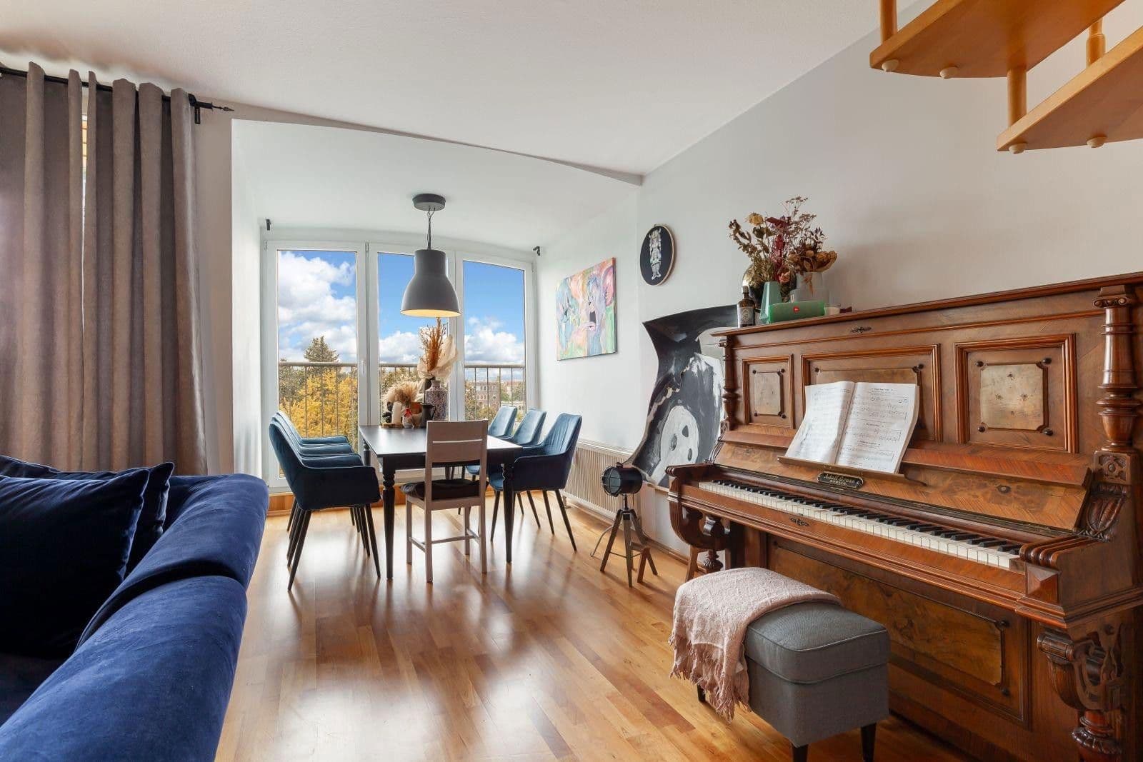 Predaj bytu 3-izbový 93 m², Berlin, Berlín Predaj bytu 3-izbový 93 m², Berlin, Berlín