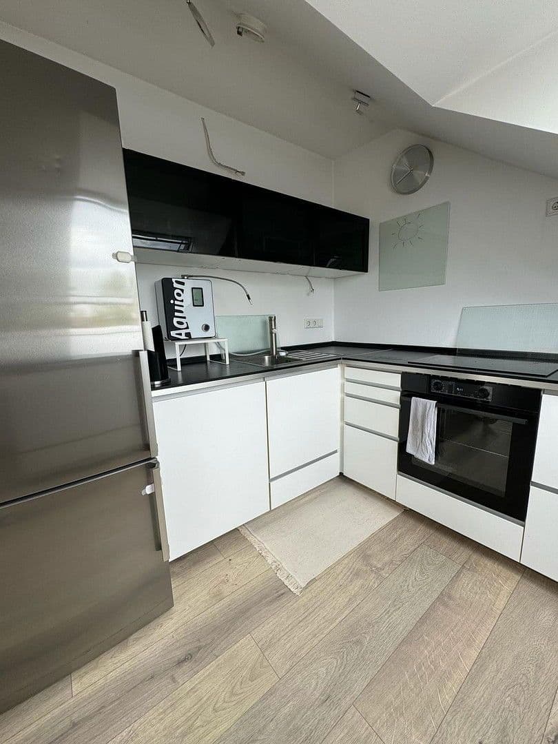 Prenájom bytu 2-izbový 78 m², Dohlenweg 19, Köln, Severné Porýnie - Westfálsko Prenájom bytu 2-izbový 78 m², Dohlenweg 19, Köln, Severné Porýnie - Westfálsko