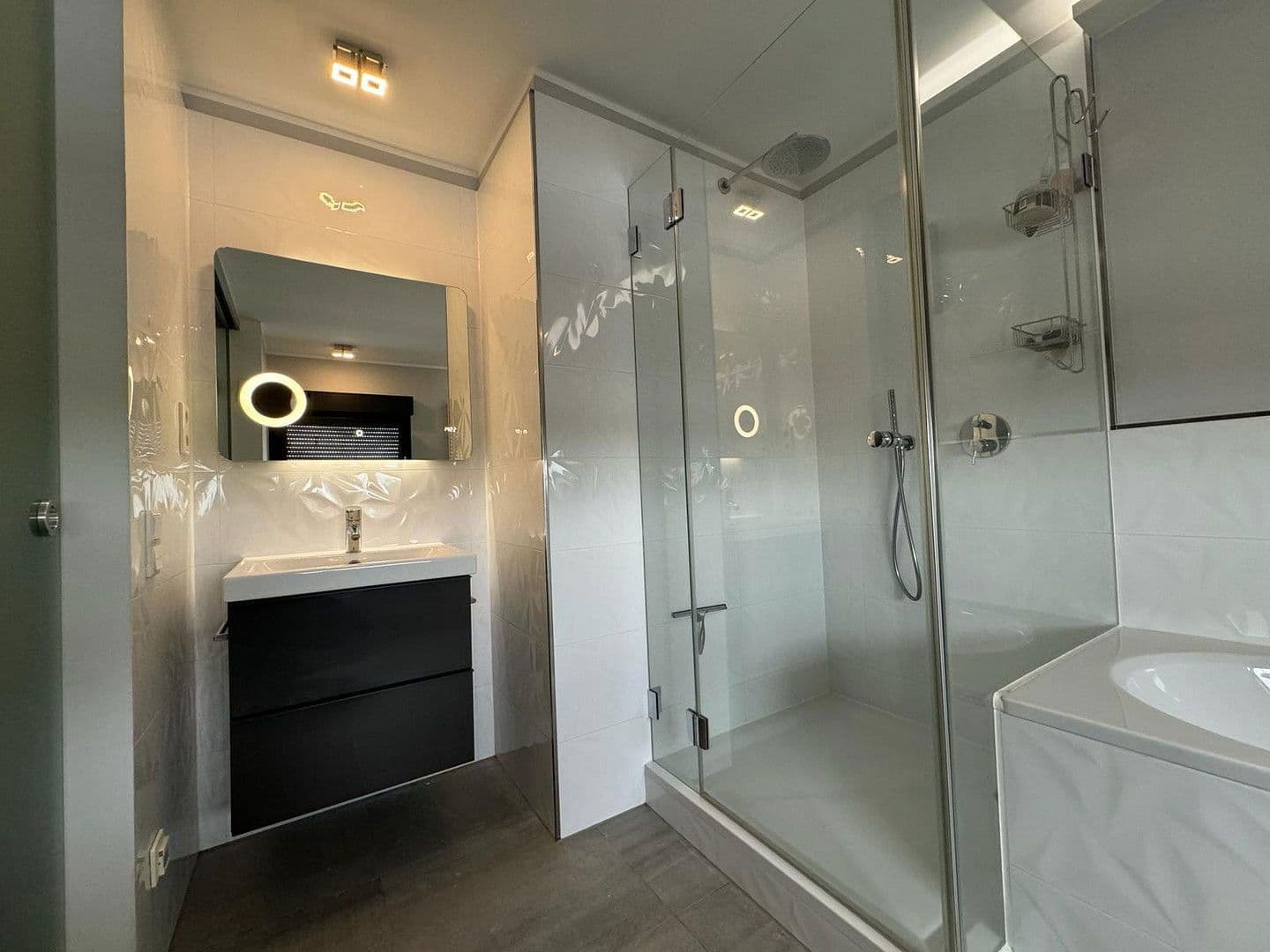 Prenájom bytu 2-izbový 78 m², Dohlenweg 19, Köln, Severné Porýnie - Westfálsko Prenájom bytu 2-izbový 78 m², Dohlenweg 19, Köln, Severné Porýnie - Westfálsko