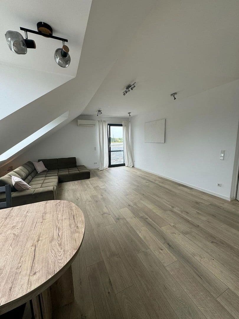 Prenájom bytu 2-izbový 78 m², Dohlenweg 19, Köln, Severné Porýnie - Westfálsko Prenájom bytu 2-izbový 78 m², Dohlenweg 19, Köln, Severné Porýnie - Westfálsko