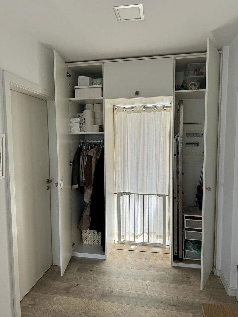 Prenájom bytu 2-izbový 78 m², Dohlenweg 19, Köln, Severné Porýnie - Westfálsko Prenájom bytu 2-izbový 78 m², Dohlenweg 19, Köln, Severné Porýnie - Westfálsko