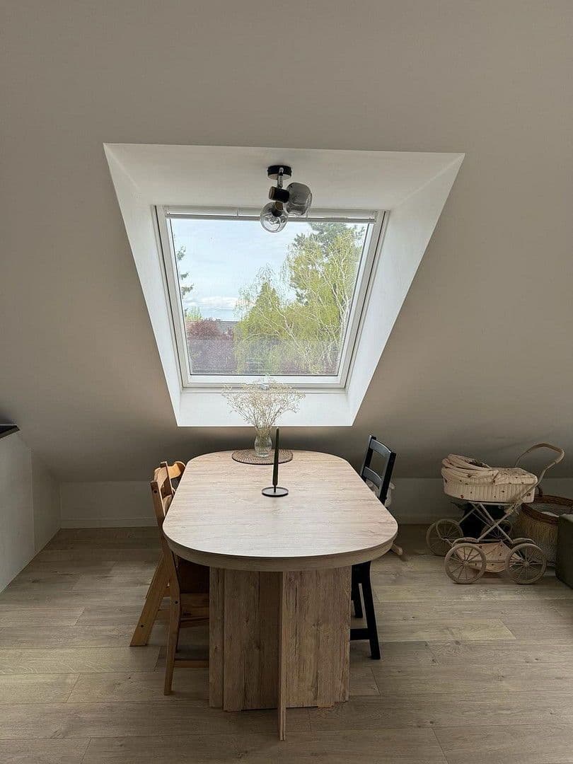 Prenájom bytu 2-izbový 78 m², Dohlenweg 19, Köln, Severné Porýnie - Westfálsko Prenájom bytu 2-izbový 78 m², Dohlenweg 19, Köln, Severné Porýnie - Westfálsko