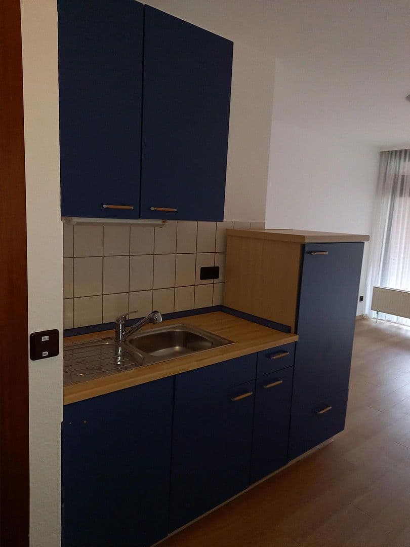 Prenájom bytu 1-izbový 26 m², Rathenaustr. 1, Wuppertal, Severné Porýnie - Westfálsko Prenájom bytu 1-izbový 26 m², Rathenaustr. 1, Wuppertal, Severné Porýnie - Westfálsko