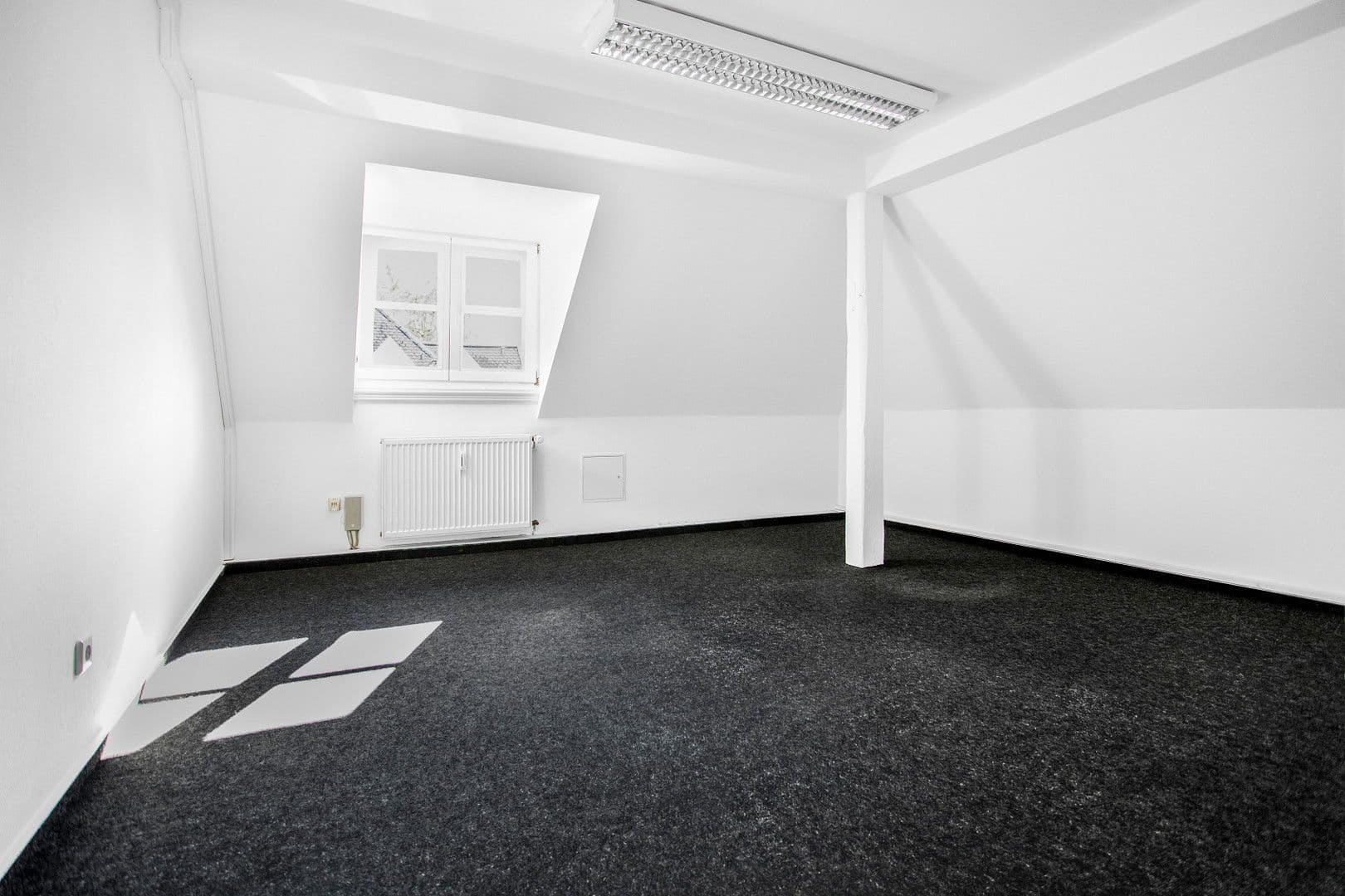 Prenájom kancelárie 41 m², Robert-Heuser-Str. 15, Köln, Severné Porýnie - Westfálsko Prenájom kancelárie 41 m², Robert-Heuser-Str. 15, Köln, Severné Porýnie - Westfálsko