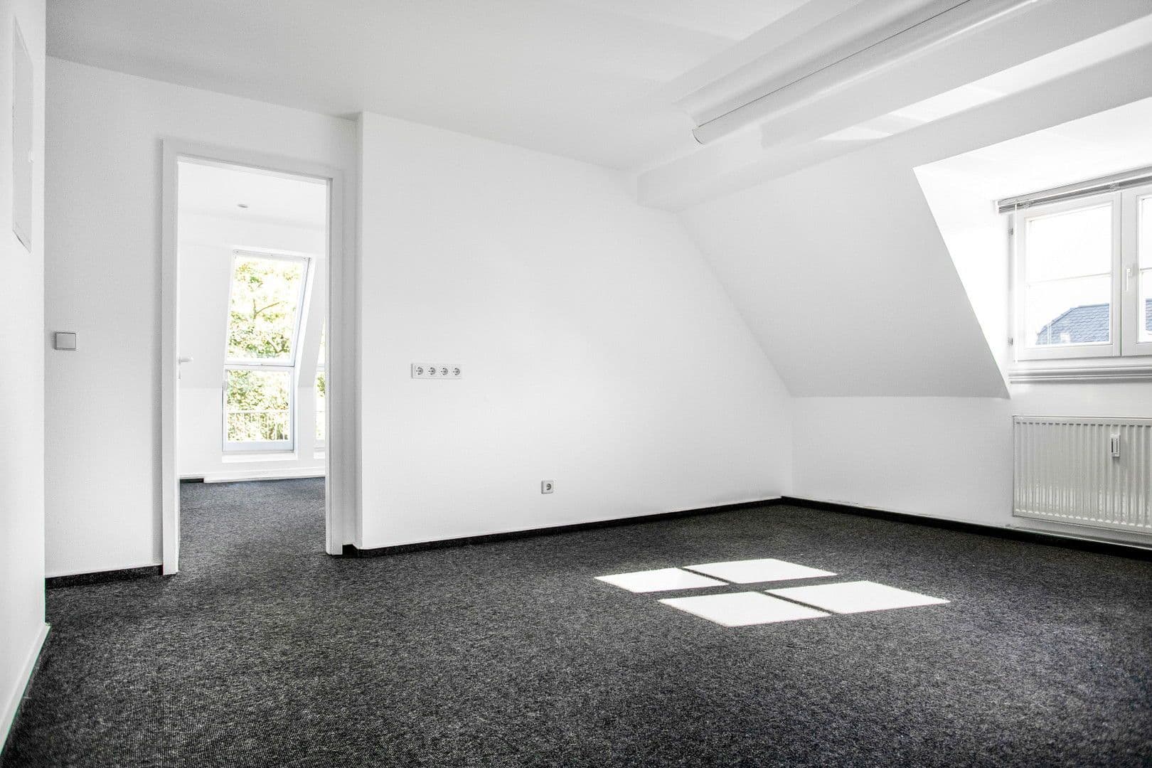 Prenájom kancelárie 75 m², Robert-Heuser-Str. 15, Köln, Severné Porýnie - Westfálsko Prenájom kancelárie 75 m², Robert-Heuser-Str. 15, Köln, Severné Porýnie - Westfálsko