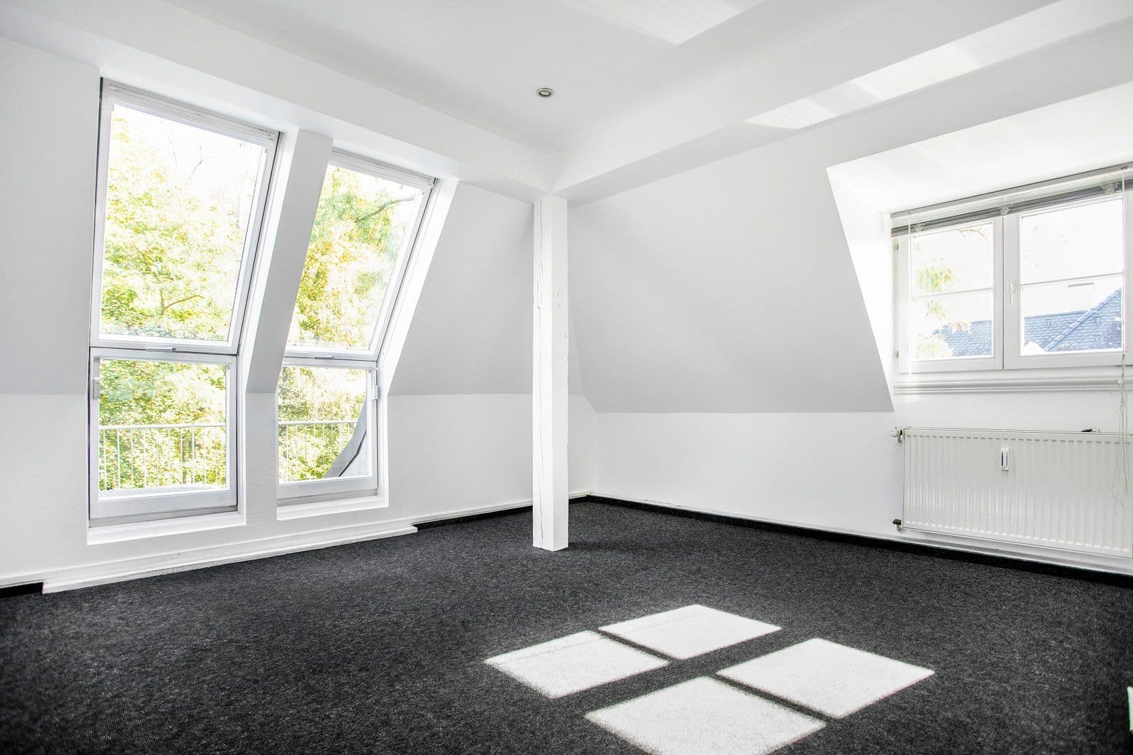 Prenájom kancelárie 75 m², Robert-Heuser-Str. 15, Köln, Severné Porýnie - Westfálsko Prenájom kancelárie 75 m², Robert-Heuser-Str. 15, Köln, Severné Porýnie - Westfálsko