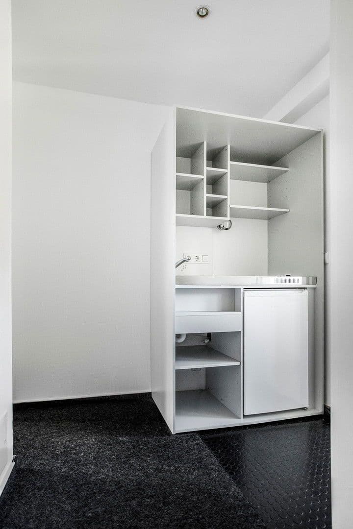 Prenájom kancelárie 75 m², Robert-Heuser-Str. 15, Köln, Severné Porýnie - Westfálsko Prenájom kancelárie 75 m², Robert-Heuser-Str. 15, Köln, Severné Porýnie - Westfálsko