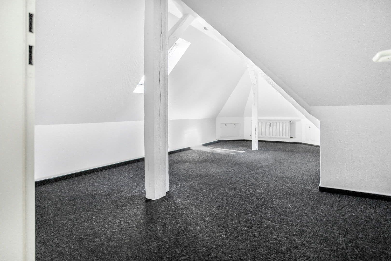 Prenájom kancelárie 75 m², Robert-Heuser-Str. 15, Köln, Severné Porýnie - Westfálsko Prenájom kancelárie 75 m², Robert-Heuser-Str. 15, Köln, Severné Porýnie - Westfálsko