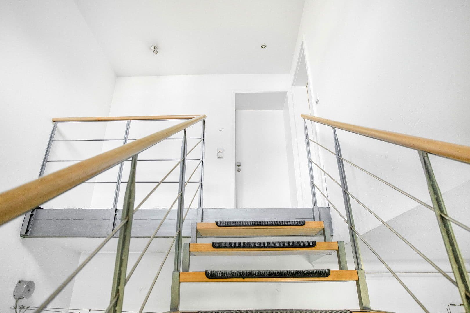 Prenájom kancelárie 75 m², Robert-Heuser-Str. 15, Köln, Severné Porýnie - Westfálsko Prenájom kancelárie 75 m², Robert-Heuser-Str. 15, Köln, Severné Porýnie - Westfálsko