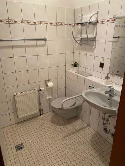 Prenájom bytu 1-izbový 26 m², Rathenaustraße 1 - (E3+E4+E10), Wuppertal, Severné Porýnie - Westfálsko Prenájom bytu 1-izbový 26 m², Rathenaustraße 1 - (E3+E4+E10), Wuppertal, Severné Porýnie - Westfálsko