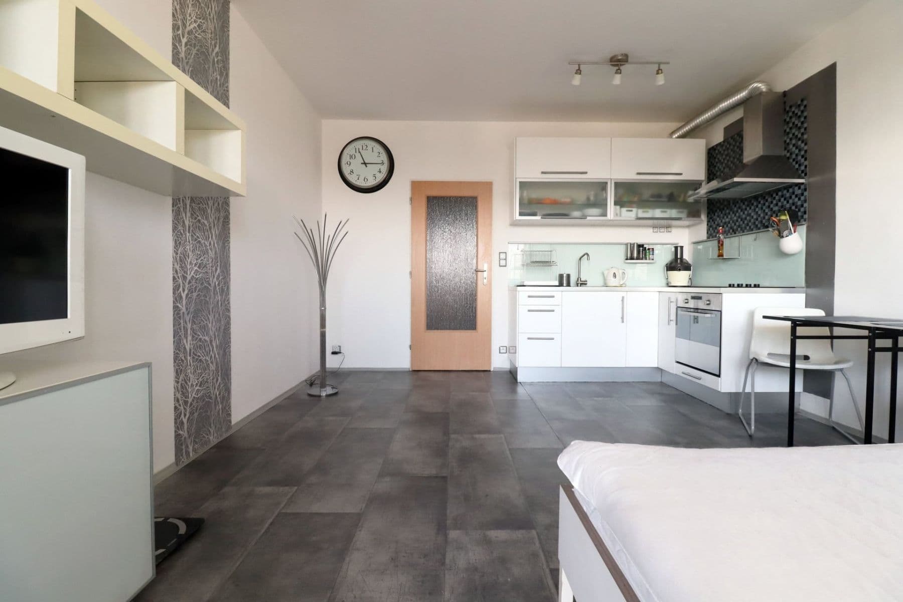 Prenájom bytu 1-izbový 40 m², Podkovářská, Praha, Praha Prenájom bytu 1-izbový 40 m², Podkovářská, Praha, Praha